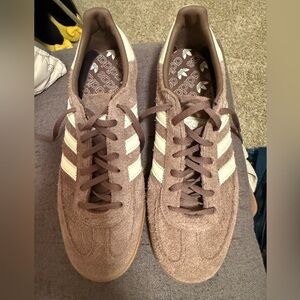 Adidas Women's Brown Suede Athletic Shoes with Cream Stripes